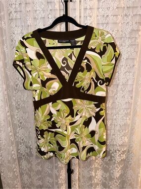 Blue Diamond Green Floral V-Neck Empire Blouse